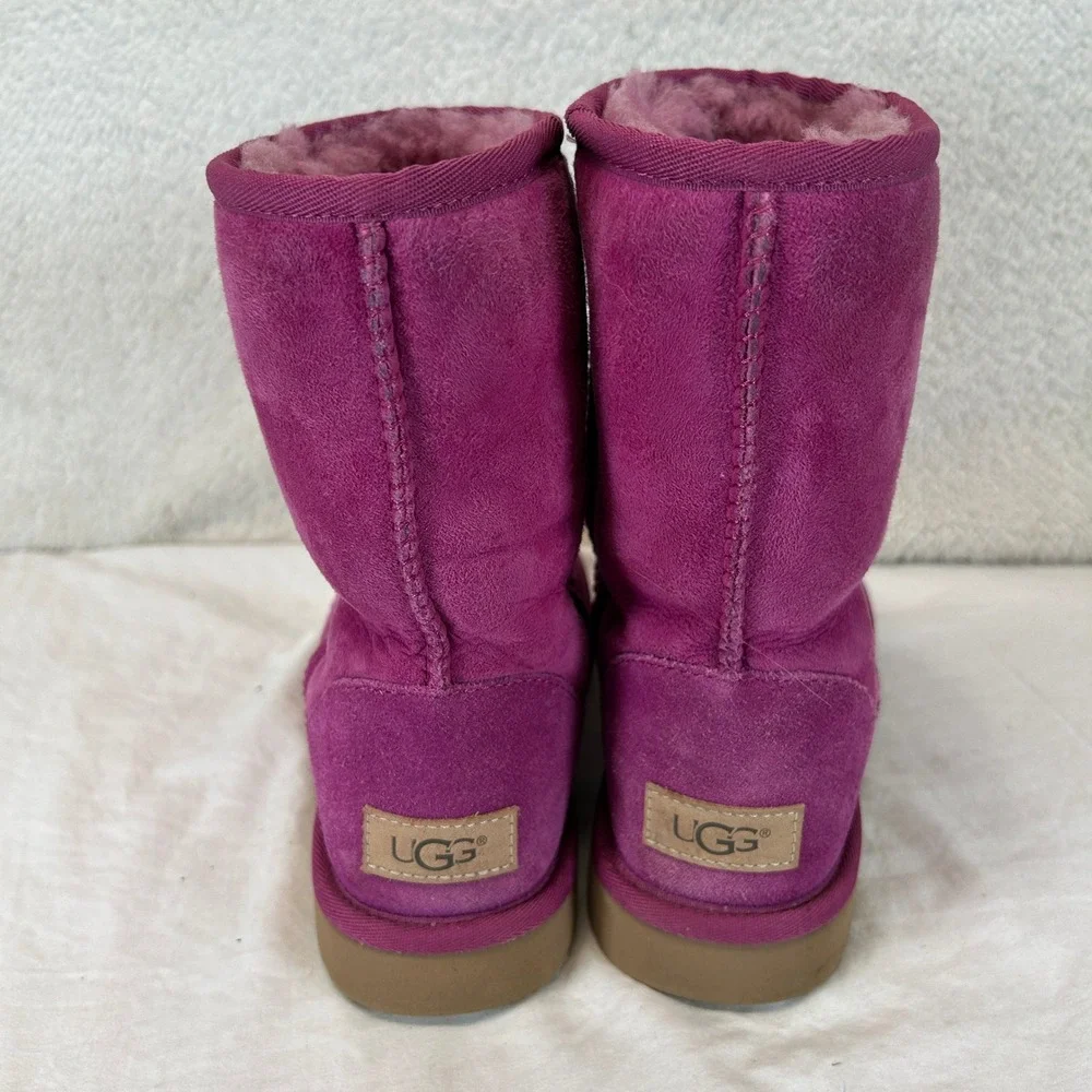UGG Classic Short II Magenta Purple Suede Sheepskin Boots 1016223 Womens Size 6